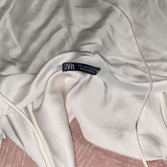 ᴢᴀʀᴀ ᴡʜɪᴛᴇ ꜰʟᴏᴡʏ ꜱɪʟᴋ ᴅʀᴇꜱꜱ - Picture 3 of 5